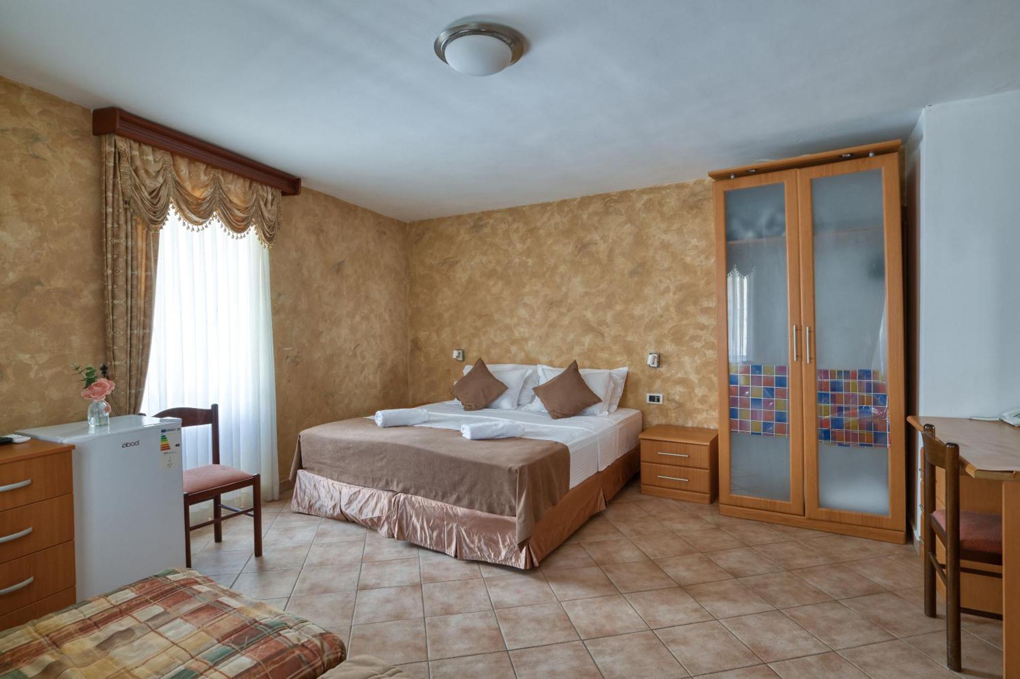 Hotel Rendez Vous Kotor Kültér fotó