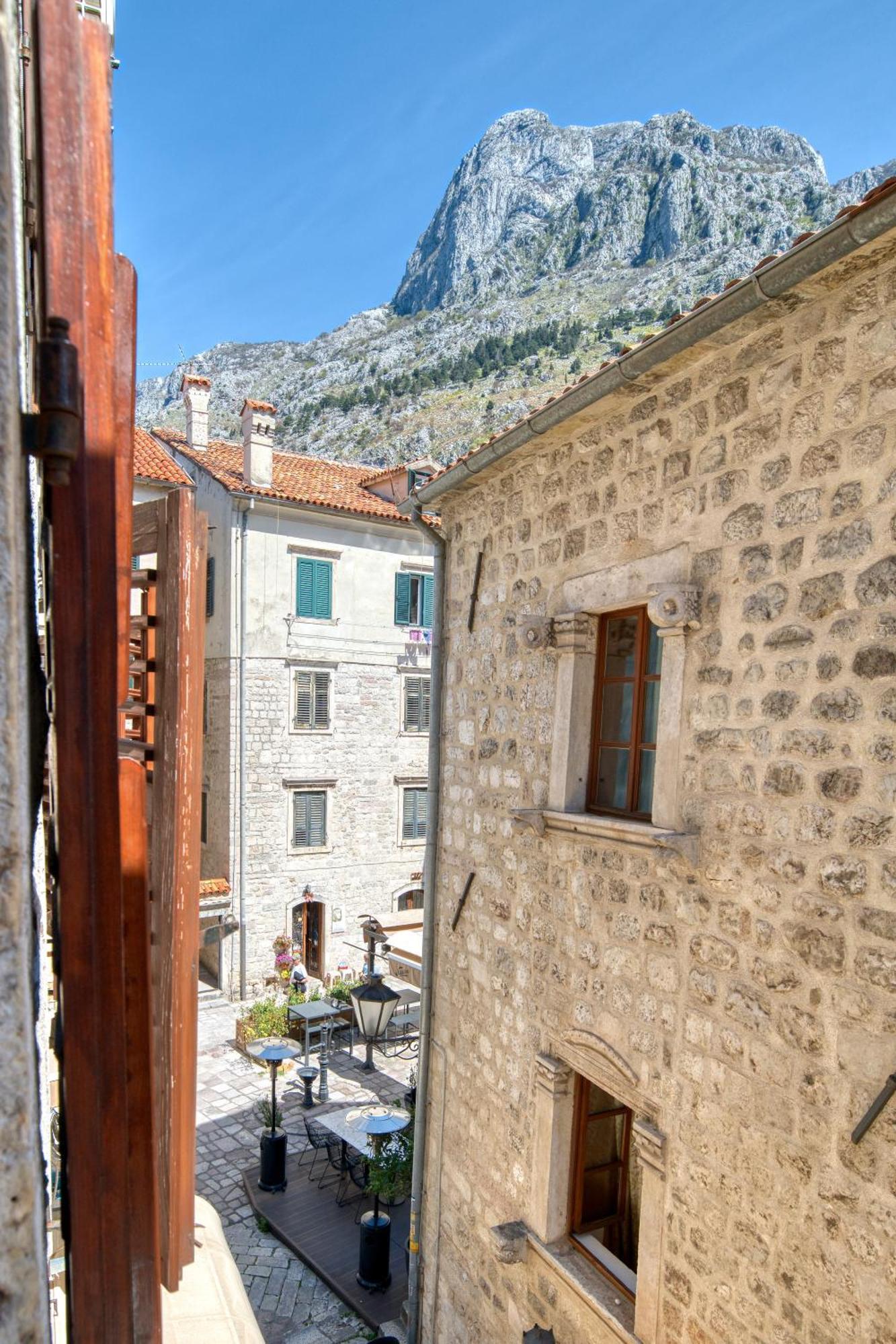 Hotel Rendez Vous Kotor Kültér fotó