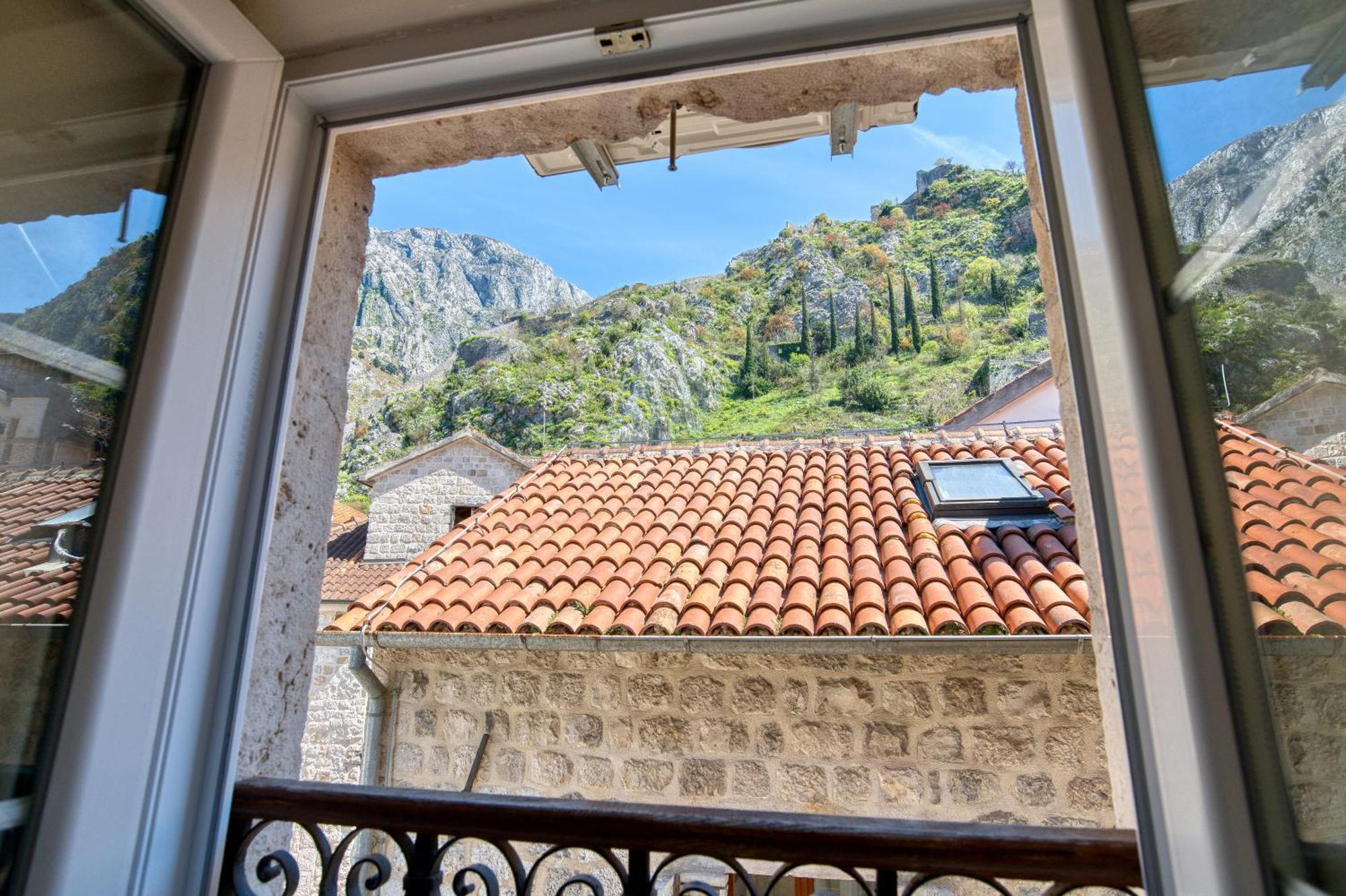 Hotel Rendez Vous Kotor Kültér fotó