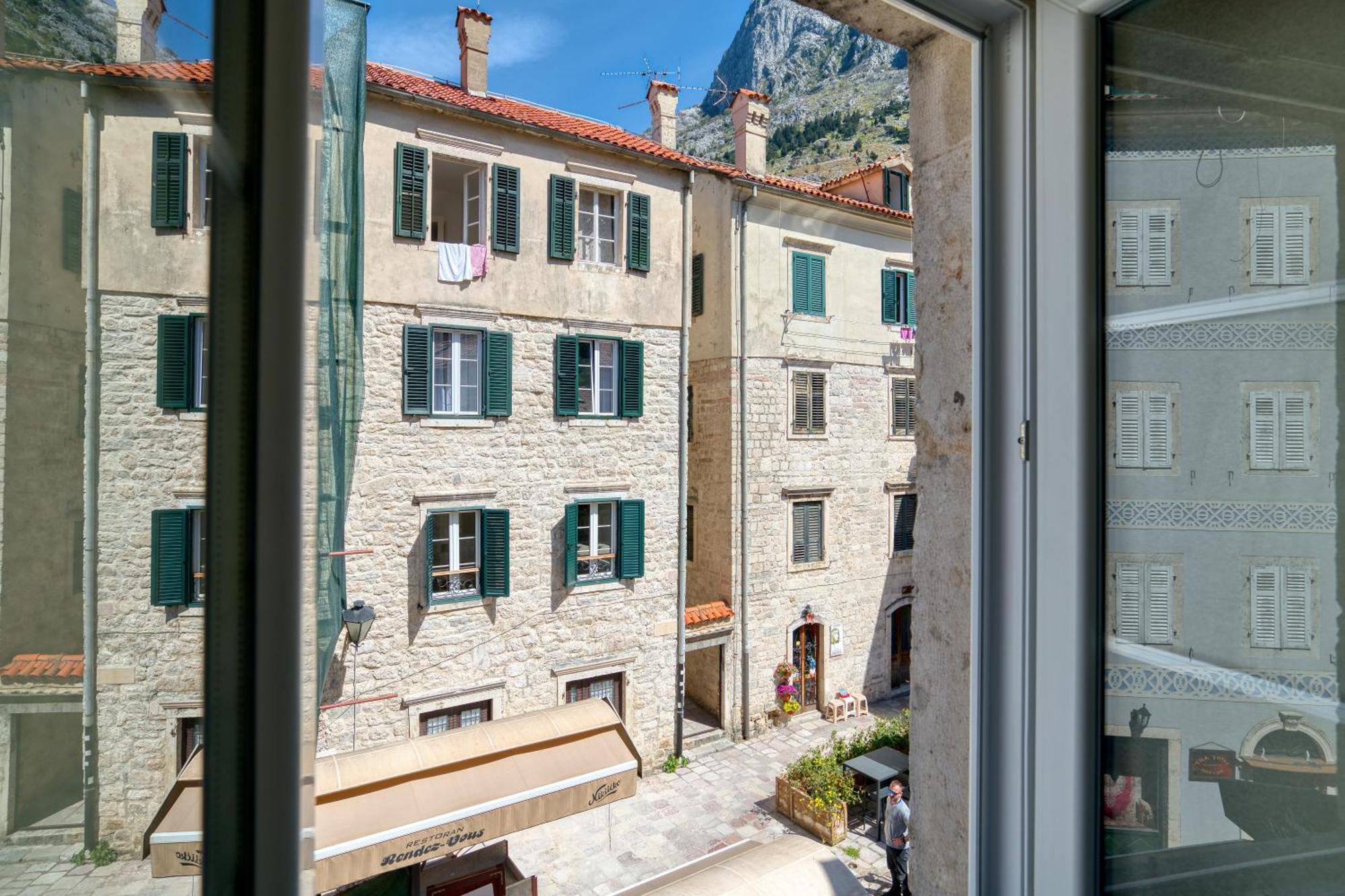 Hotel Rendez Vous Kotor Kültér fotó