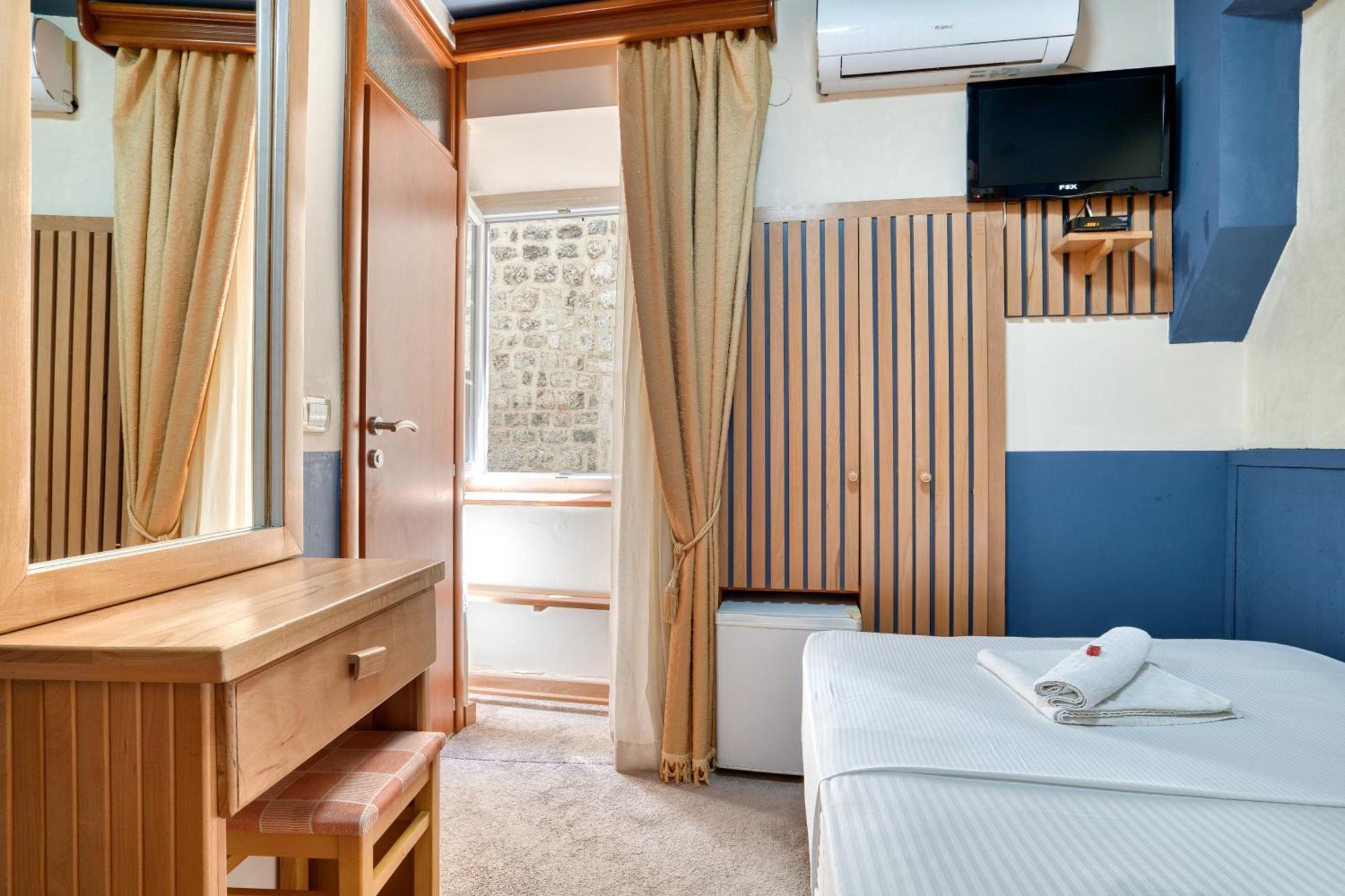 Hotel Rendez Vous Kotor Kültér fotó