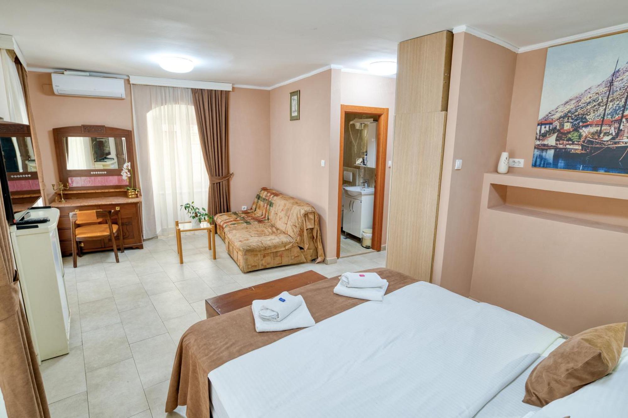 Hotel Rendez Vous Kotor Kültér fotó