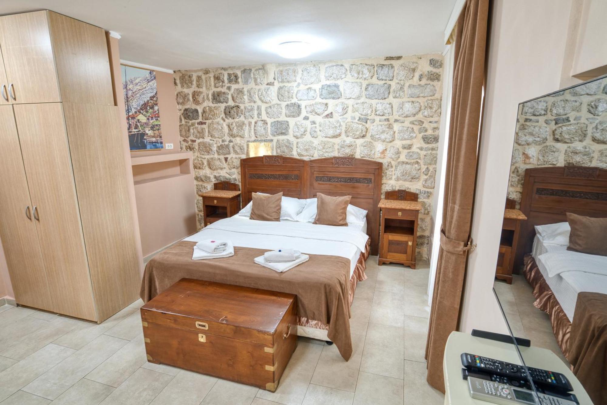 Hotel Rendez Vous Kotor Kültér fotó