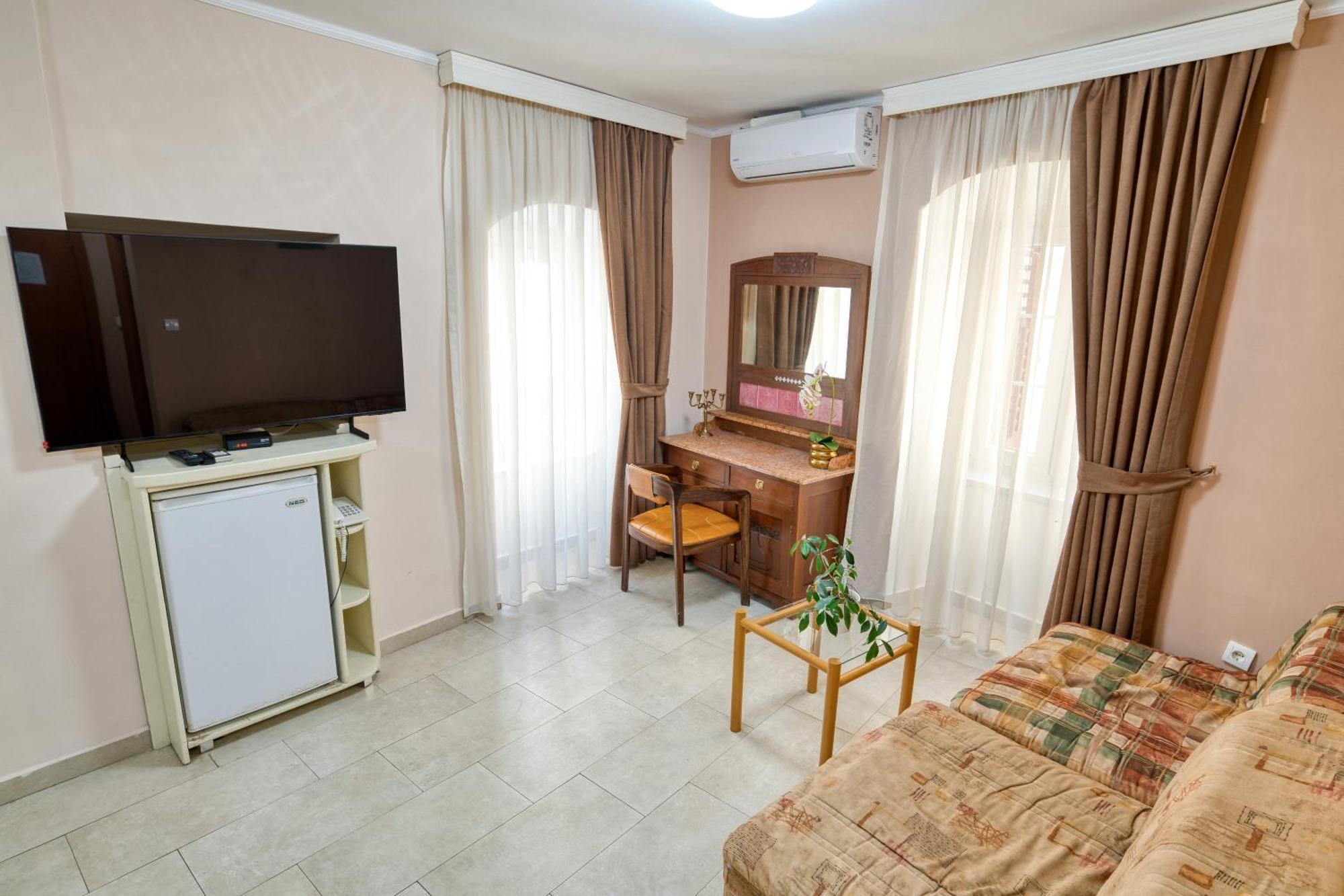 Hotel Rendez Vous Kotor Kültér fotó