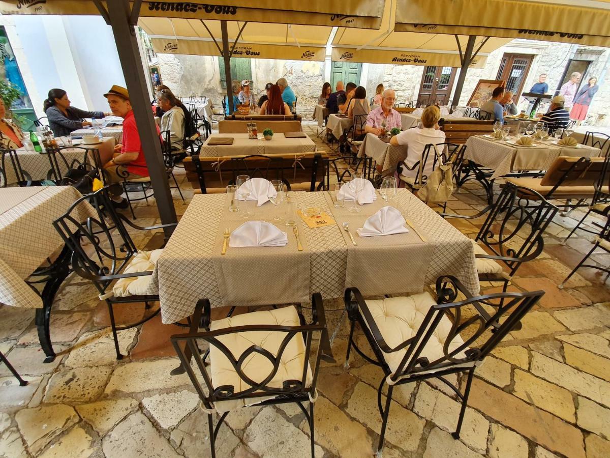 Hotel Rendez Vous Kotor Kültér fotó
